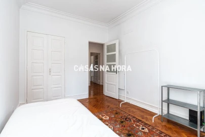 Apartamento T3 para Arrendamento em Campolide