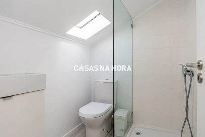 Apartamento T3 para Arrendamento em Campolide