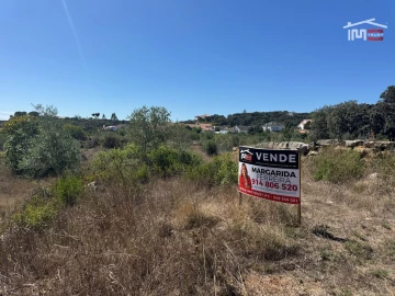 Terreno Misto para Venda em Nossa Senhora das Misericordias