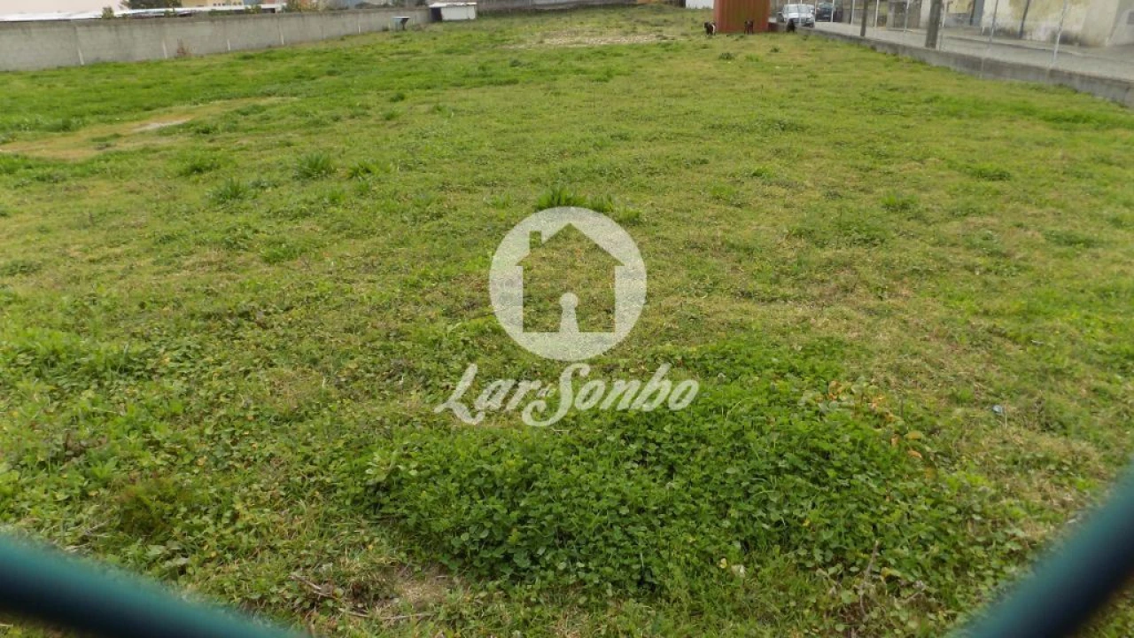 Terreno para Venda em Gião Foto 3