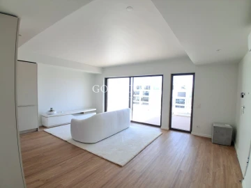 Apartamento T2 para Venda em Santo António dos Cavaleiros e Frielas