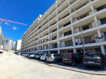 Apartamento T2 para Venda em Santo António dos Cavaleiros e Frielas