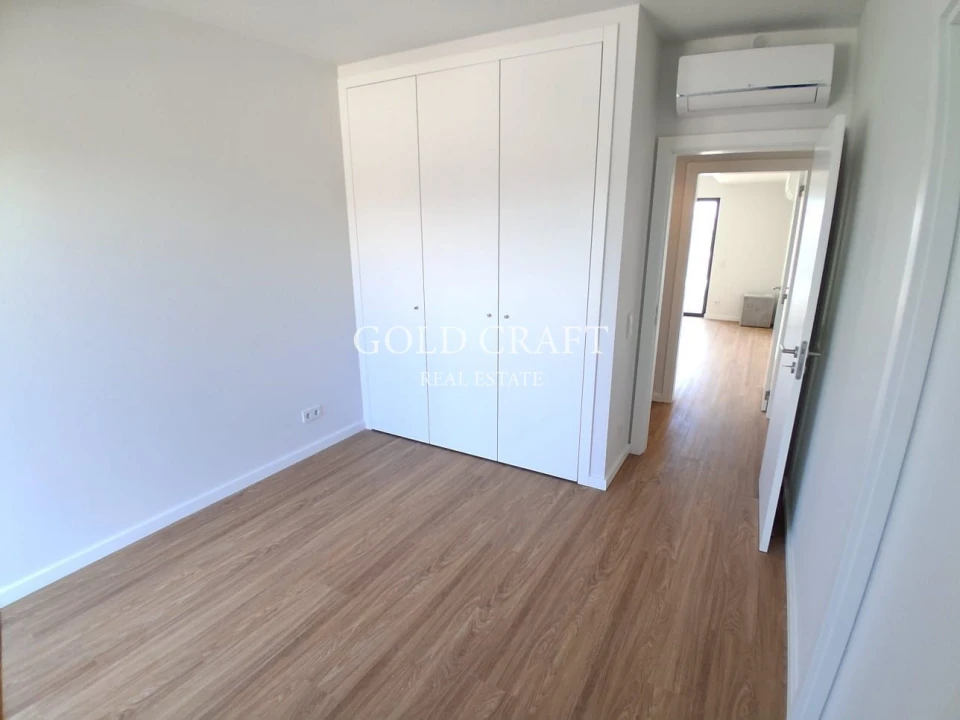 Apartamento T2 para Venda em Santo António dos Cavaleiros e Frielas Foto 23