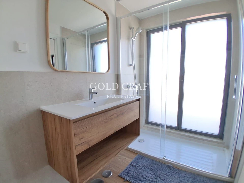 Apartamento T2 para Venda em Santo António dos Cavaleiros e Frielas Foto 18