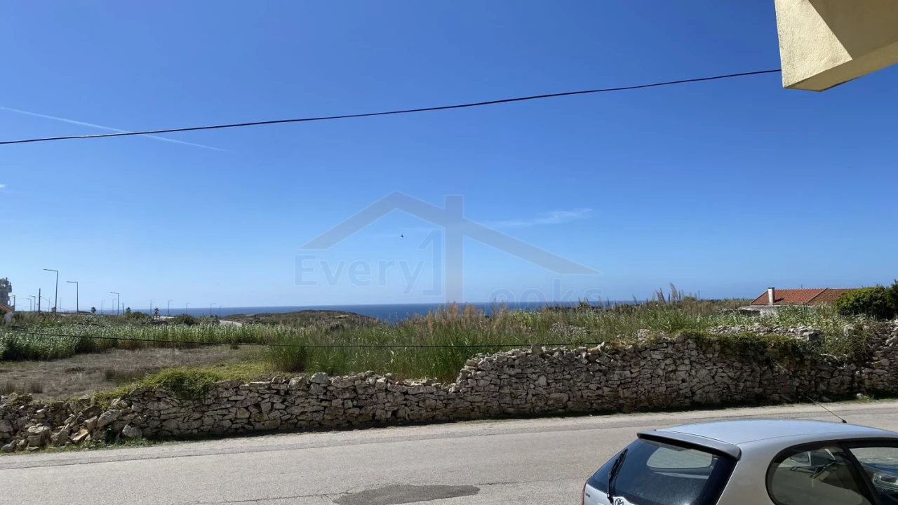 Terreno para Venda em Peniche Foto 14
