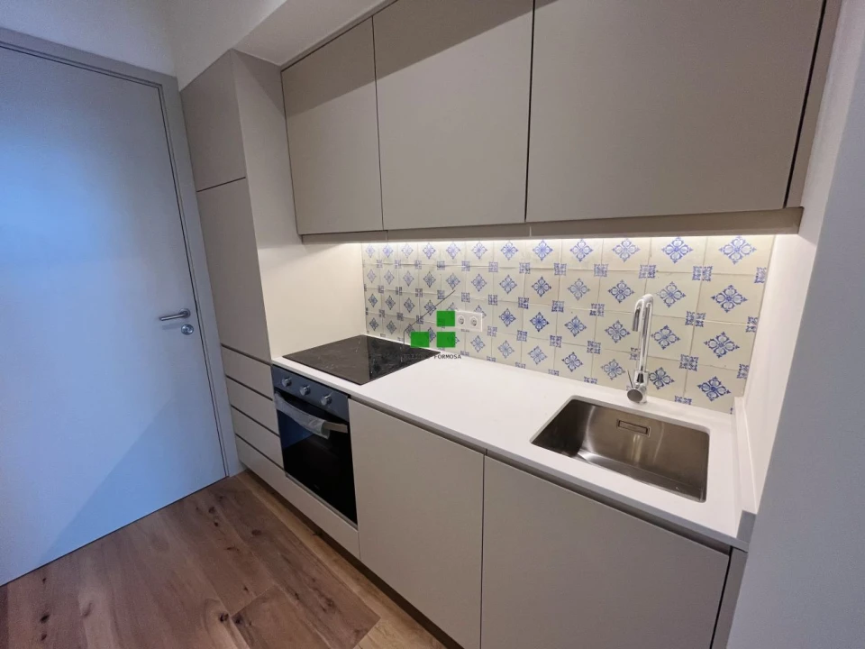 Apartamento T1 para Venda em Cedofeita, Santo Ildefonso, Sé, Miragaia, São Nicolau e Vitória Foto 5