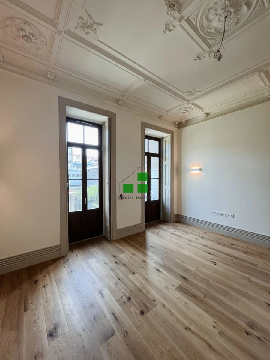 Apartamento T1 para Venda em Cedofeita, Santo Ildefonso, Sé, Miragaia, São Nicolau e Vitória Foto 4