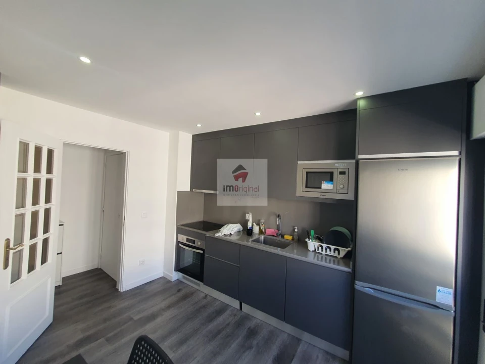 Apartamento T1 para Arrendamento em Vilar de Andorinho Foto 8