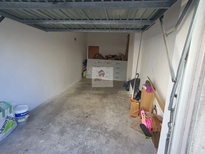 Apartamento T1 para Arrendamento em Vilar de Andorinho Foto 2