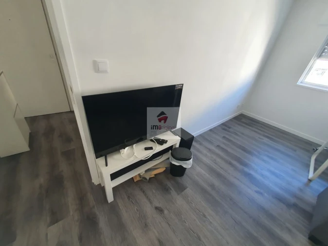 Apartamento T1 para Arrendamento em Vilar de Andorinho Foto 15