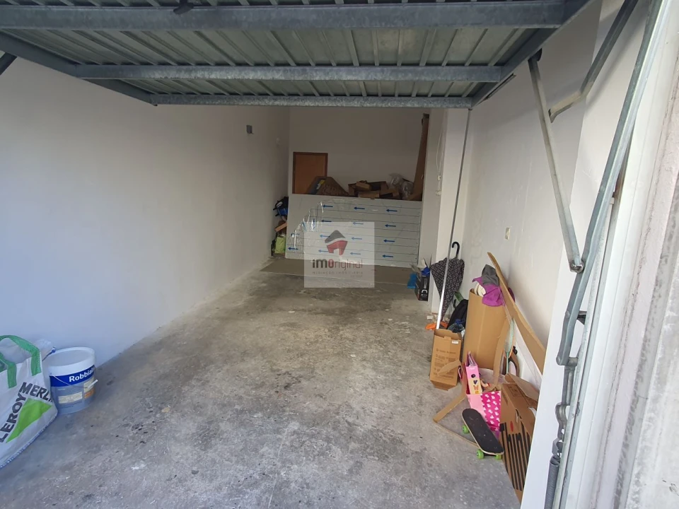 Apartamento T1 para Arrendamento em Vilar de Andorinho Foto 2