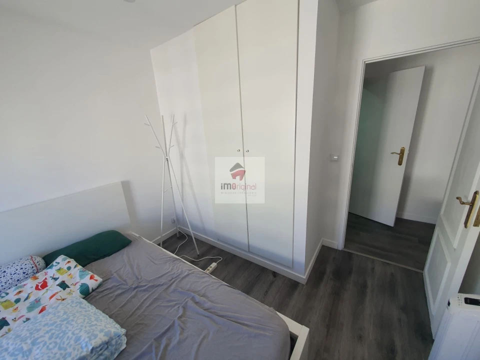Apartamento T1 para Arrendamento em Vilar de Andorinho Foto 18