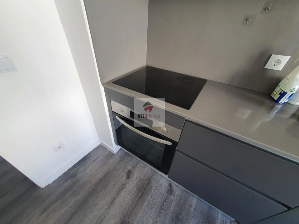 Apartamento T1 para Arrendamento em Vilar de Andorinho Foto 10
