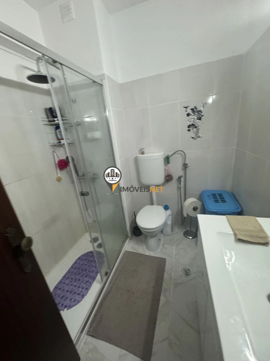 Apartamento T1 para Venda em Lagos (São Sebastião e Santa Maria) Foto 8