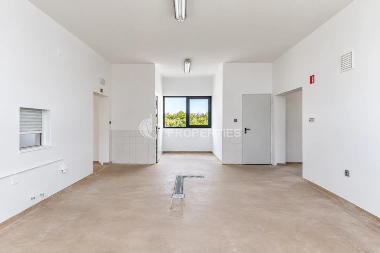 Moradia T4 para Venda em Quinta do Anjo Foto 3