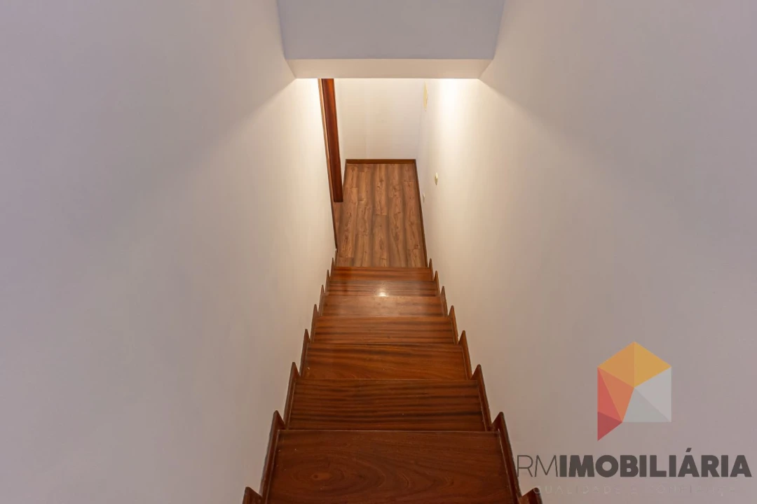 Moradia T4 para Venda em Fânzeres e São Pedro da Cova Foto 40