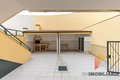 Moradia T4 para Venda em Fânzeres e São Pedro da Cova