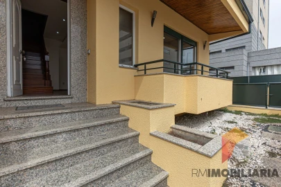 Moradia T4 para Venda em Fânzeres e São Pedro da Cova