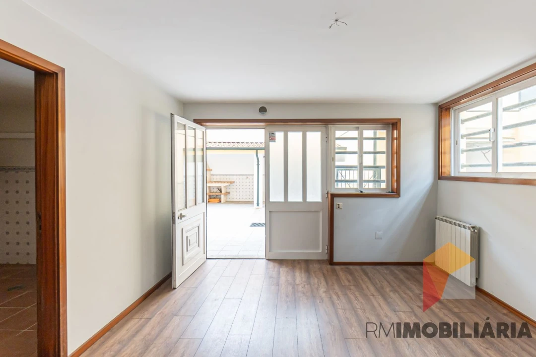 Moradia T4 para Venda em Fânzeres e São Pedro da Cova Foto 46