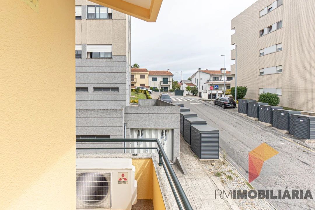 Moradia T4 para Venda em Fânzeres e São Pedro da Cova Foto 33