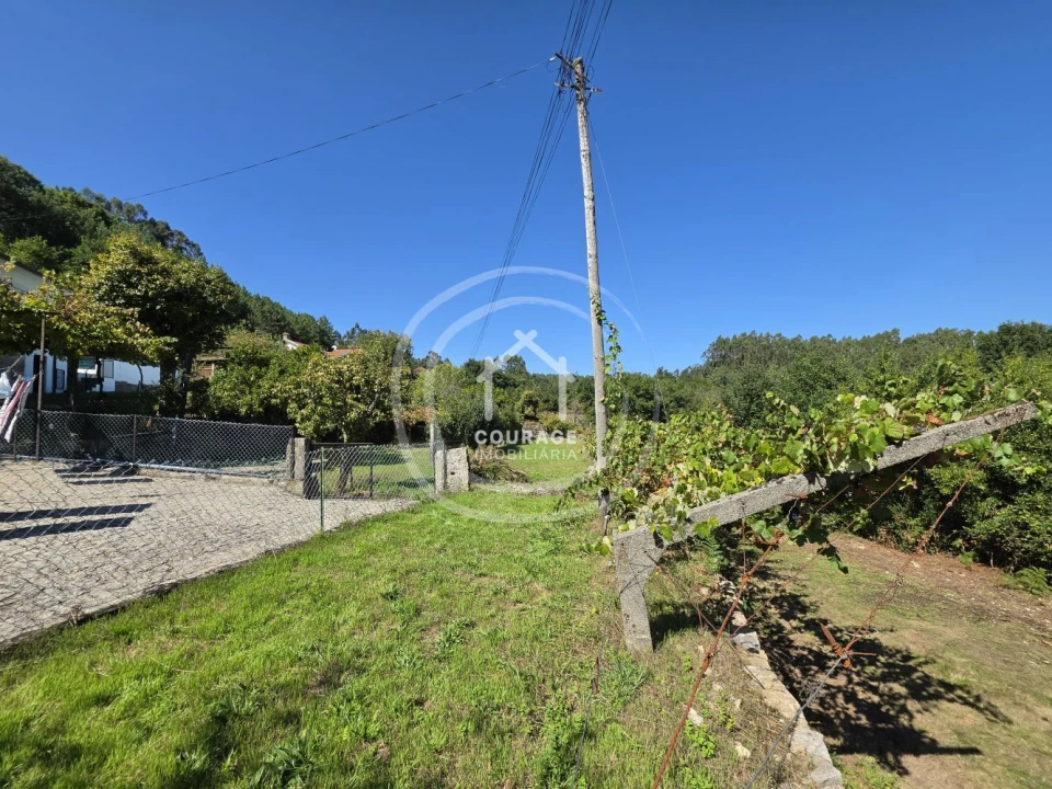 Moradia T3 para Venda em Cossourado e Linhares Foto 10