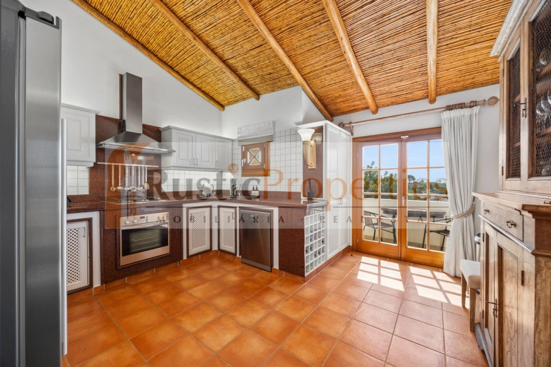 Moradia T4 para Venda em Loule (São Sebastião) Foto 23