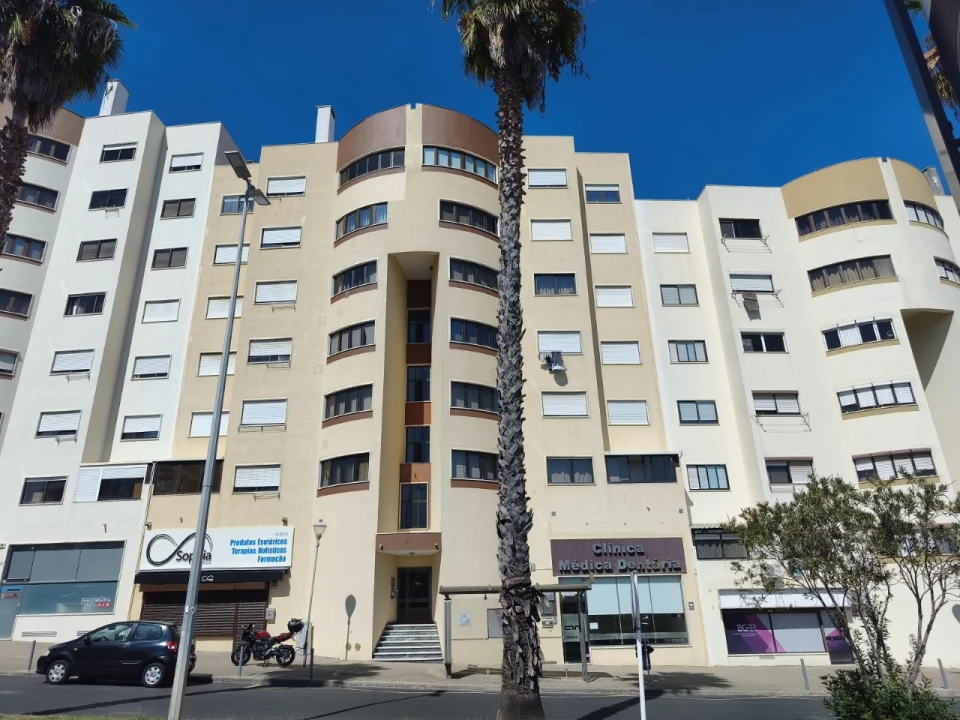 Apartamento T3 para Venda em Loures Foto 1