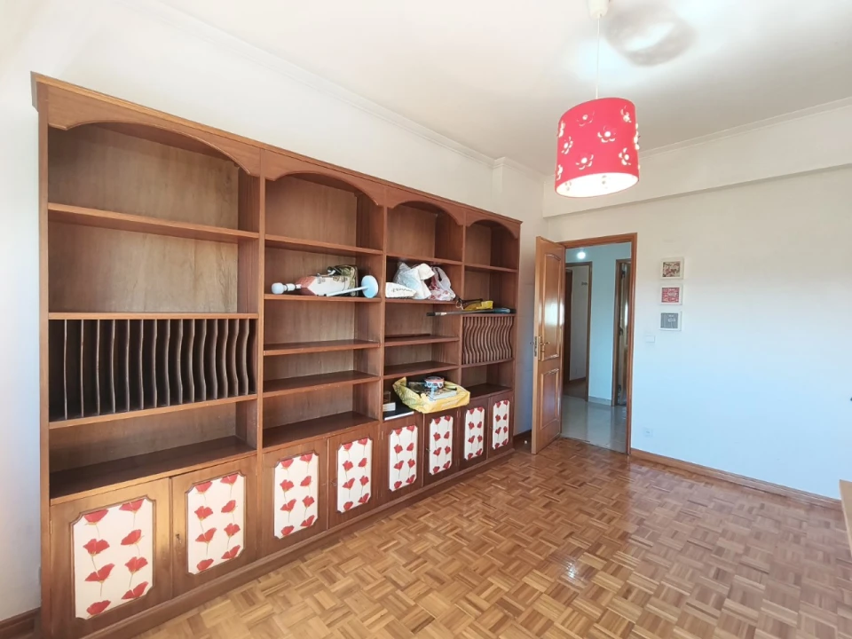 Apartamento T3 para Venda em Loures Foto 28