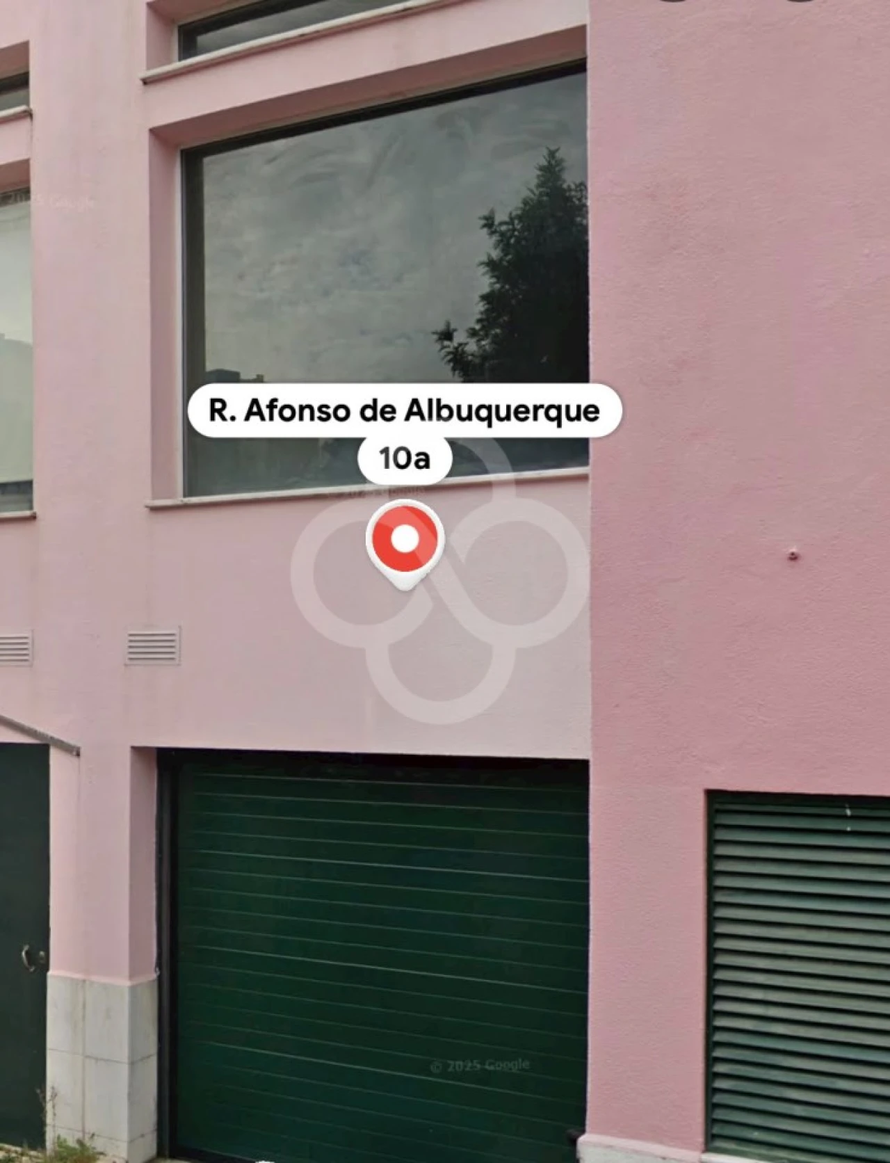 Garagem para Venda em Sacavém e Prior Velho Foto 1
