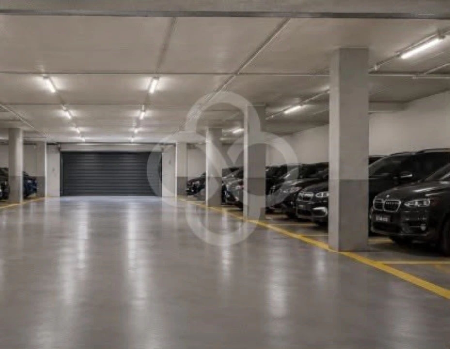 Garagem para Venda em Sacavém e Prior Velho Foto 5