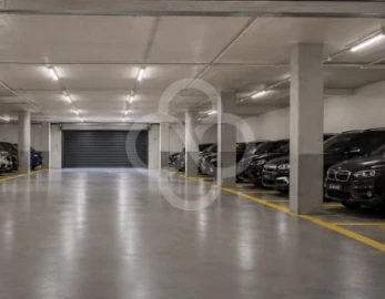 Garagem para Venda em Sacavém e Prior Velho