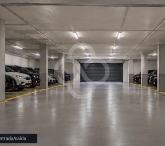 Garagem para Venda em Sacavém e Prior Velho Foto 8
