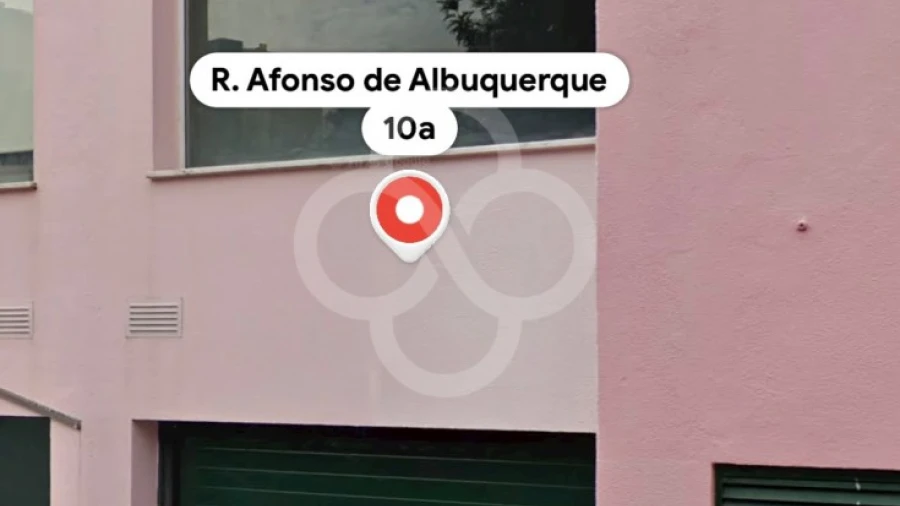 Garagem para Venda em Sacavém e Prior Velho