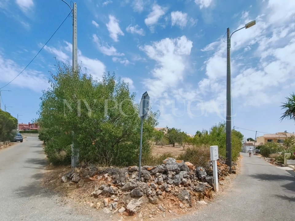 Terreno para Venda em Luz Foto 3