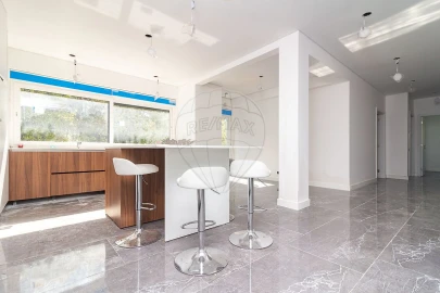 Moradia T8 para Venda em Castanheira do Ribatejo e Cachoeiras