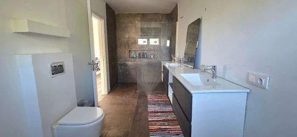 Moradia T8 para Venda em Castanheira do Ribatejo e Cachoeiras