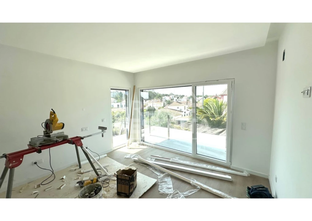 Moradia T4 para Venda em Charneca de Caparica e Sobreda Foto 25