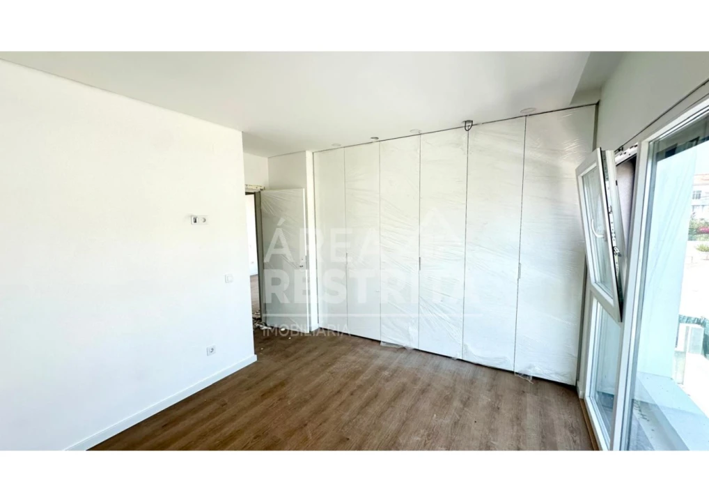 Moradia T4 para Venda em Charneca de Caparica e Sobreda Foto 29