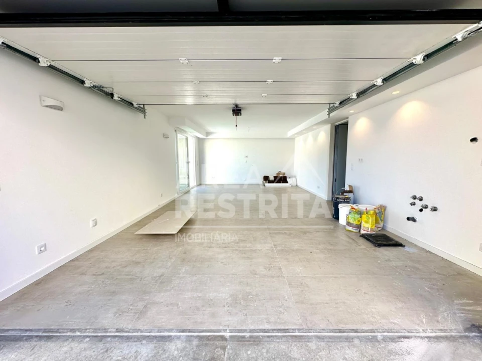 Moradia T4 para Venda em Charneca de Caparica e Sobreda Foto 32