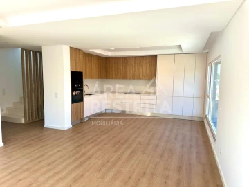 Moradia T4 para Venda em Charneca de Caparica e Sobreda