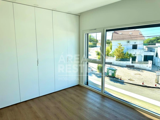 Moradia T4 para Venda em Charneca de Caparica e Sobreda Foto 21