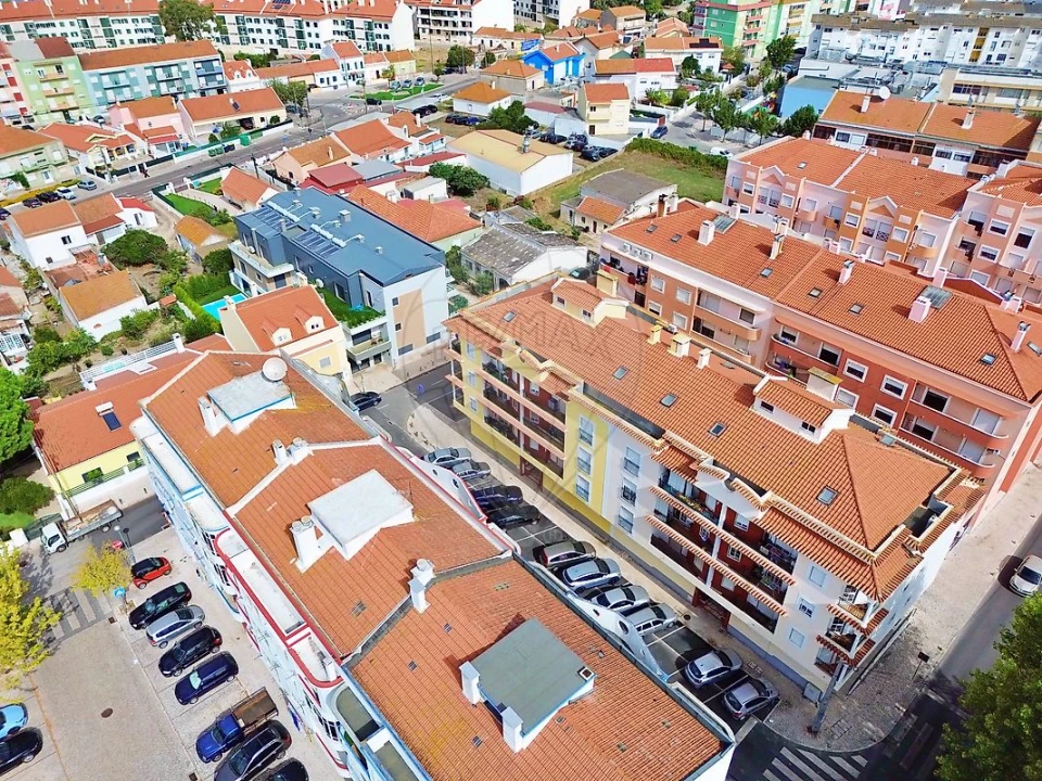 Apartamento T3 para Venda em Alcochete Foto 3