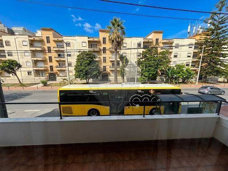 Loja para Arrendamento em Charneca de Caparica e Sobreda Foto 3