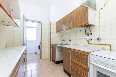 Apartamento T2 para Arrendamento em Lumiar
