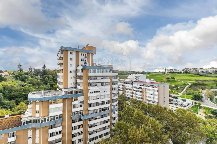 Apartamento T2 para Arrendamento em Lumiar Foto 15