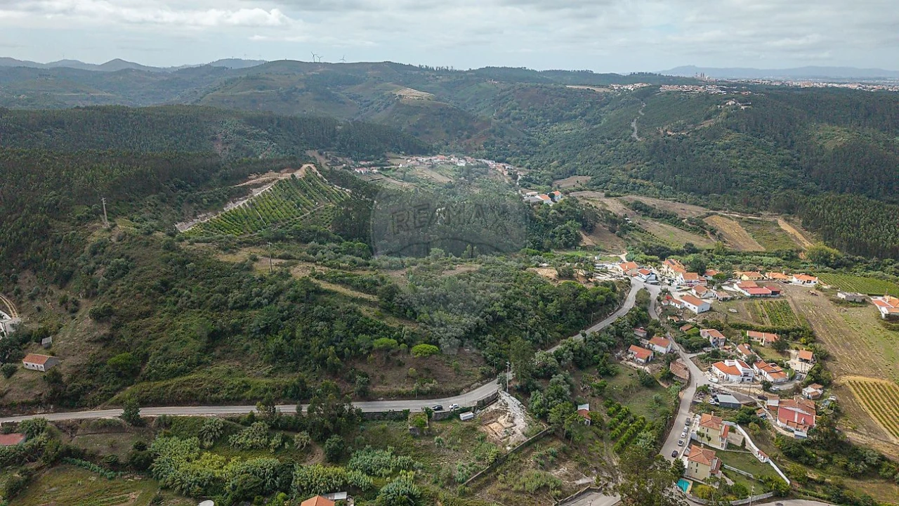 Moradia T3 para Venda em Azueira e Sobral da Abelheira Foto 6