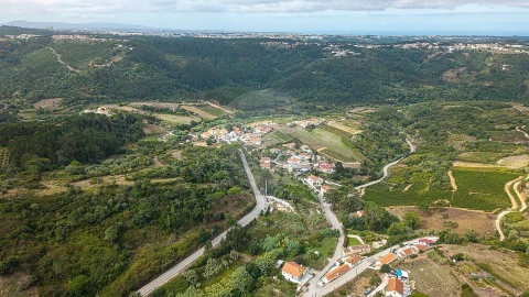 Moradia T3 para Venda em Azueira e Sobral da Abelheira