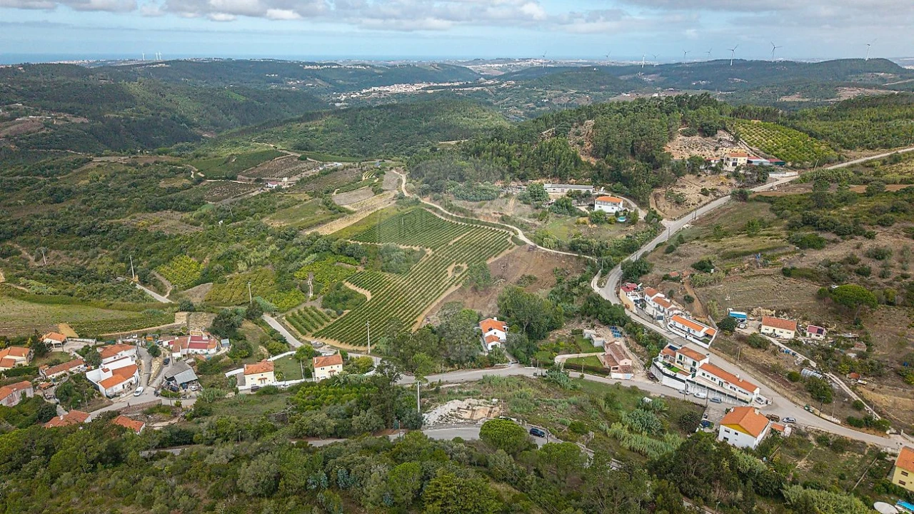 Moradia T3 para Venda em Azueira e Sobral da Abelheira Foto 2