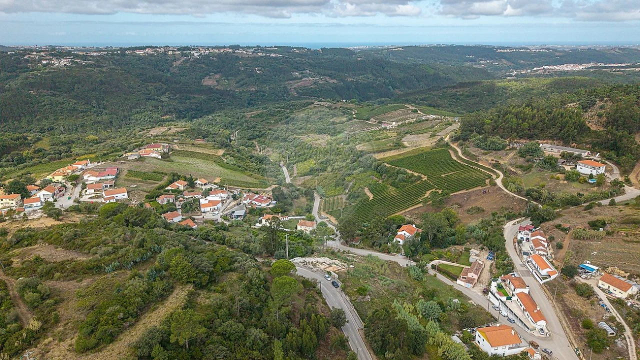 Moradia T3 para Venda em Azueira e Sobral da Abelheira Foto 3