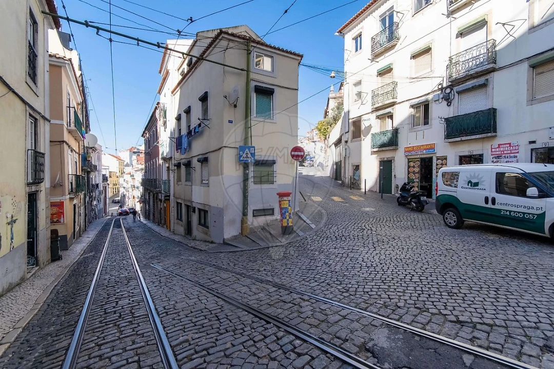 Apartamento T1 para Arrendamento em Santa Maria Maior Foto 4